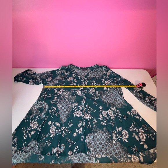 Roaman's Green Asymmetrical Long Sleeve Tunic - Picture 12 of 15